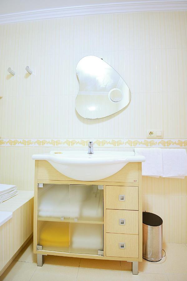Galihost - Apartamento Con Piscina En El Centro De Sanxenxo Buitenkant foto
