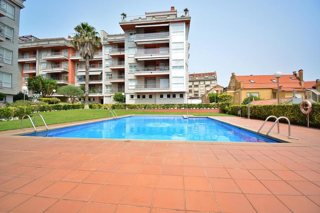 Galihost - Apartamento Con Piscina En El Centro De Sanxenxo Buitenkant foto